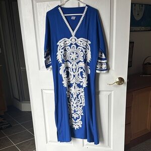 Blue and White Embroidered Kaftan Galabeya never worn